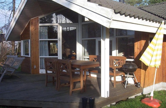 Sommerhus i Marielyst med Spa og Sauna, incl el og vand, tæt på by og strand