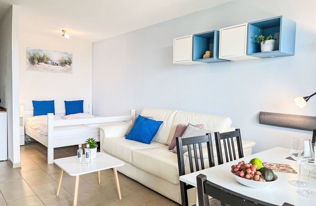 Sonnenschein (B 110) by Interhome