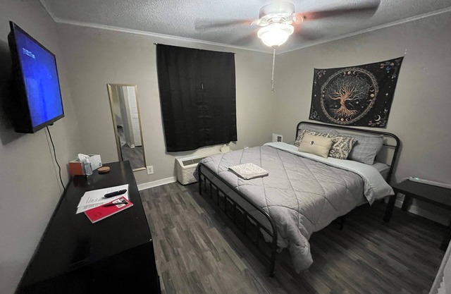 Soothing apartment with AC in charming Henrico