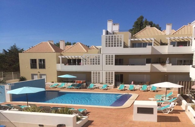 South Facing,Pool,Ground Floor,Garage Parking,150m to Waterfront,Quiet,Secure