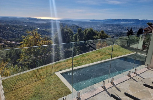 South facing Villa with Panoramic Sea View, POOL, AC, Quiet