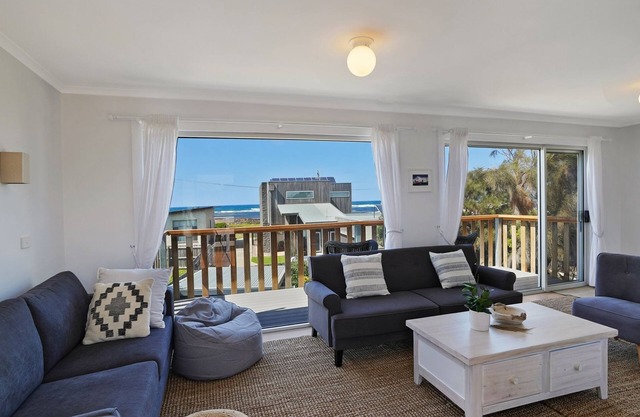Southport - pet friendly home near to the ocean