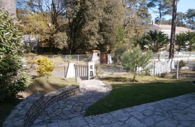 Spacious 3 bedroom villa near downtown, market and beaches