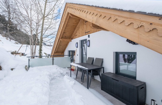 Spacious apartment with private terrace