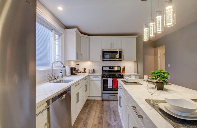 Spacious 2bd/1ba | Free Parking | 3D TOUR 3581