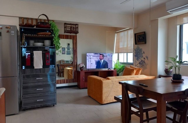 Spacious 2BR Corner Unit | King Bed | Davao Center
