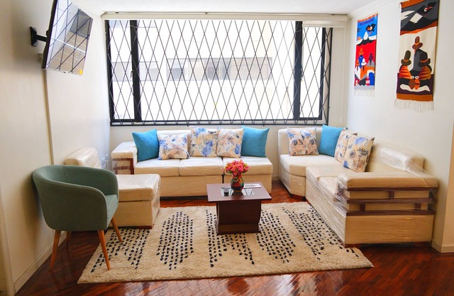 Spacious 3-bedroom apartment in lovely Quito with WiFi