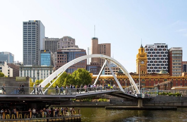 Spacious 3 Bedroom | City View | 119 sqm | Collins Street Melbourne CBD