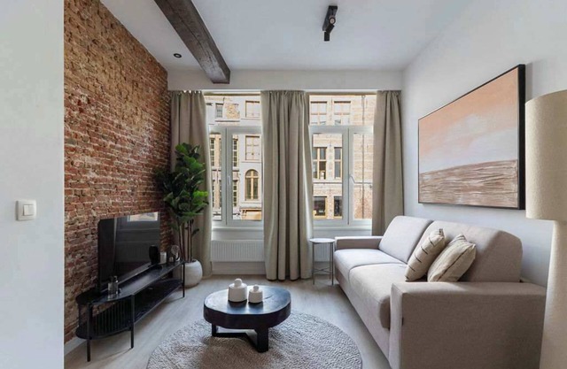 Spacious 3-Bedroom House in the Heart of the City