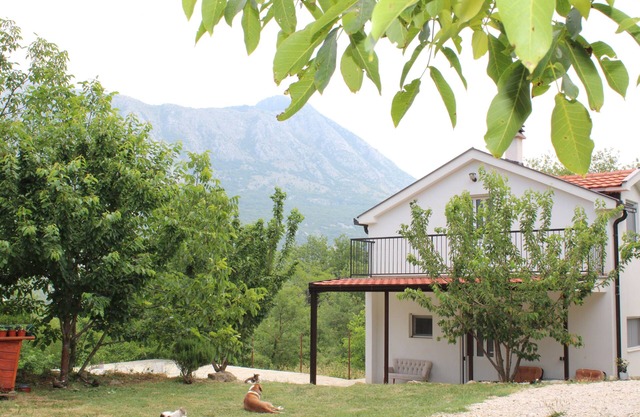 Spacious 3 Bedroom Home - Peaceful Village near the Coast