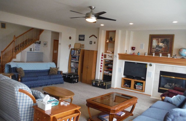 Spacious 3500 Sq Ft Happy Home for your Cadet and Family 1 mile from USAFA!
