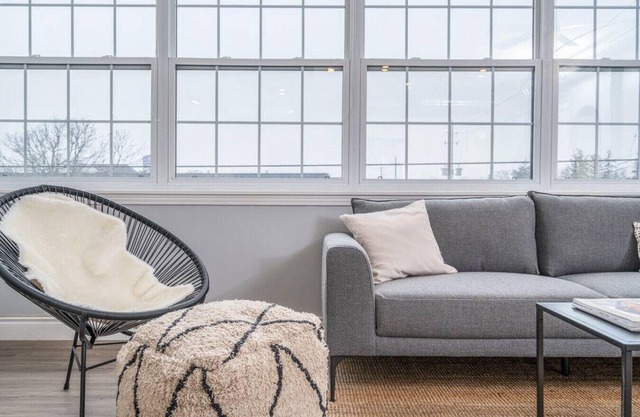 Spacious 4-Bed, 3-Bath Apartments Near Waterfront