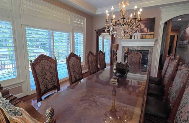 Spacious 4-bedroom house with AC, fitness room in charming Happy Valley