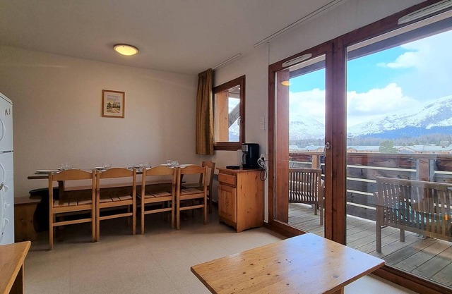 Spacious 4-Room Apartment for 10, Steps from Le Jas Lift, SuperDévoluy