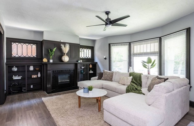 Spacious 4BR Historic Home Near Downtown Dayton