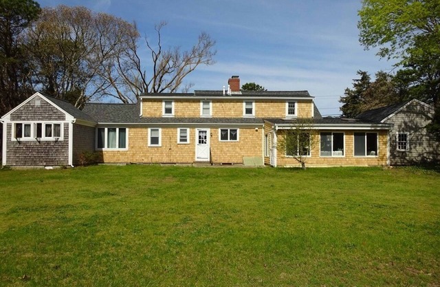 Spacious 4BR - Stroll to Seagull Beach (1573)