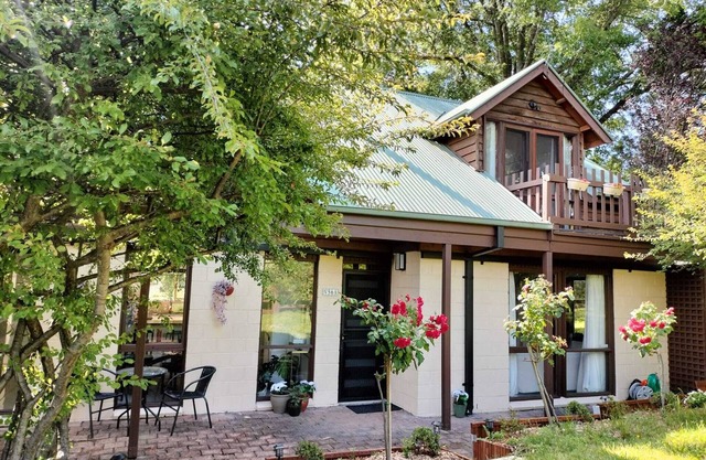 Spacious 5 bedroom Country Home