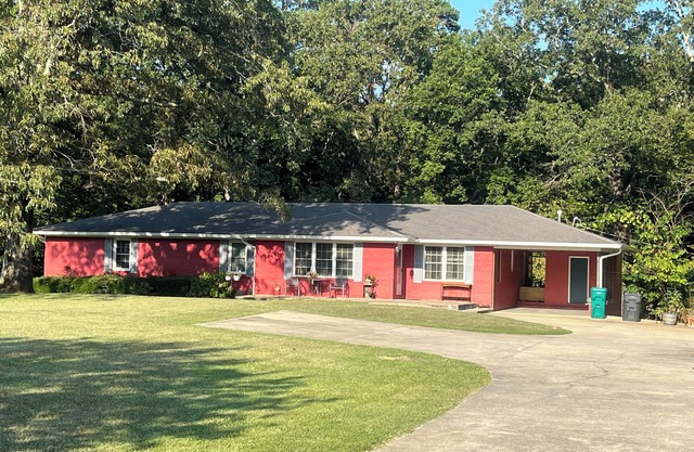 spacious 5 bedroom home