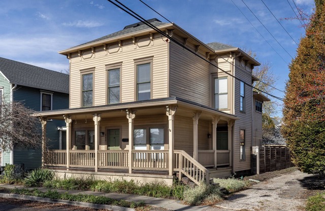 Spacious 5-bedroom house in the heart of downtown Indianapolis