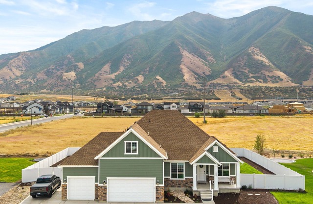 Spacious 6-bedroom house in welcoming Spanish Fork