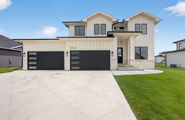 Spacious 6BR with Peaceful Pond Views - Brand New & Upscale