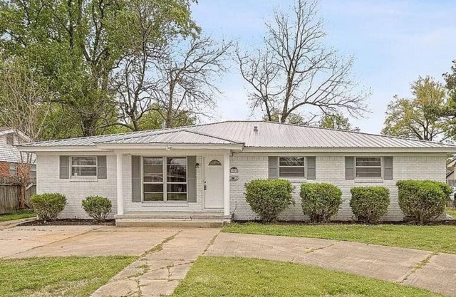 Spacious and kid-friendly location; conveniently located to meet your needs.
