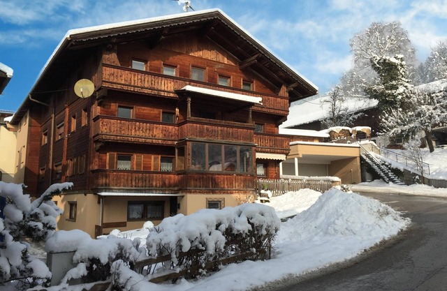 Spacious apartment in typical Tyrolean style