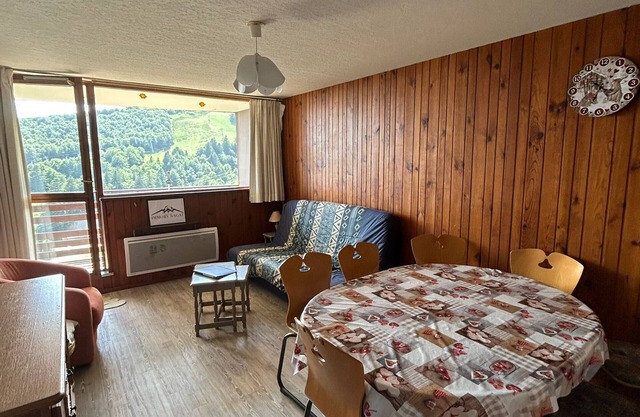 Spacious Apartment at the Foot of the Slopes