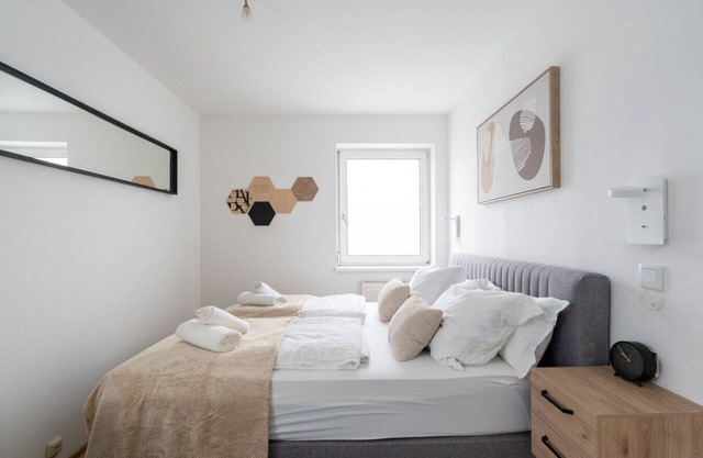 Spacious Comfort | 55m² | 6 Guests | 24/7 Check-in