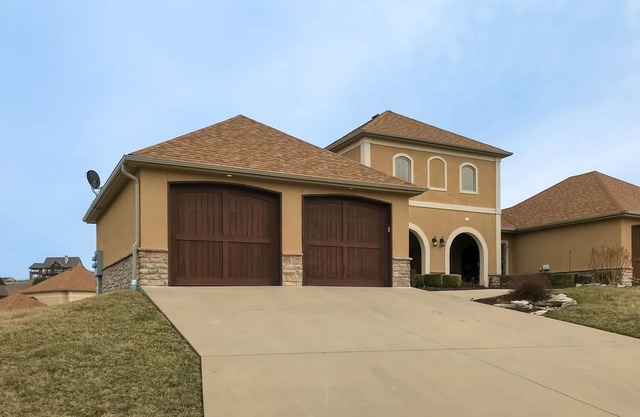 Spacious condo with balcony, patio, games, fireplace, W/D, & AC