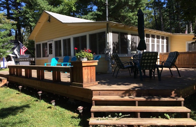 Spacious Cottage with Lake Access in quiet lakeside community