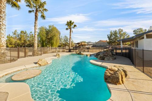 Spacious Desert Getaway!