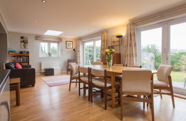 Spacious, detached, holiday home with sea views!