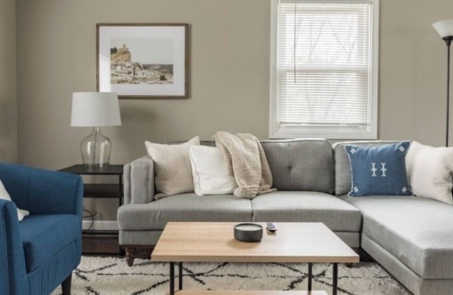 Spacious Duplex in West Des Moines