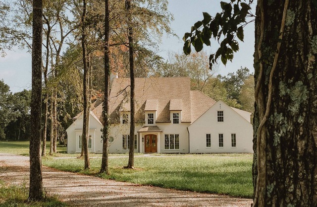 Spacious English Cottage Nestled in the Nashville Woods
