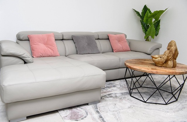 SPACIOUS, EXCEPTIONAL APARTMENT