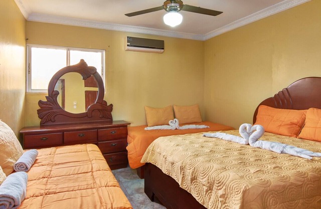 Spacious Family 2 Bedroom Apartment1 Bathroom Terrace Free Wi-fi- Gated parking
