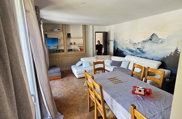 Spacious family accommodation, ideal for enjoying the mountains