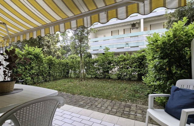 Spacious flat surrounded by nature - Beahost
