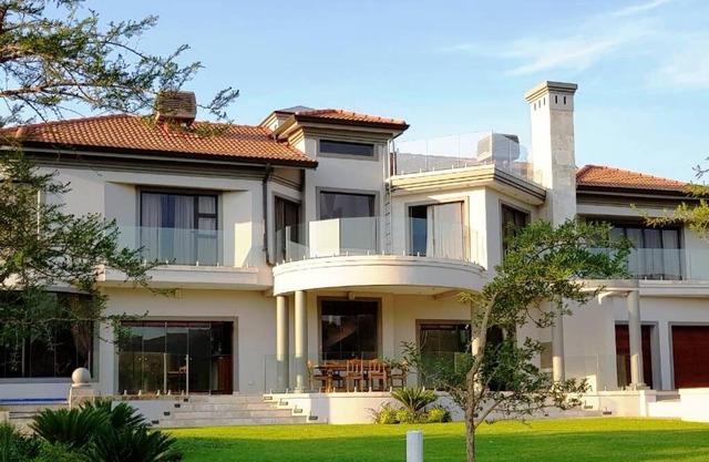 Spacious Golf & Wildlife Estate in Hartbeespoort 10 sleeper