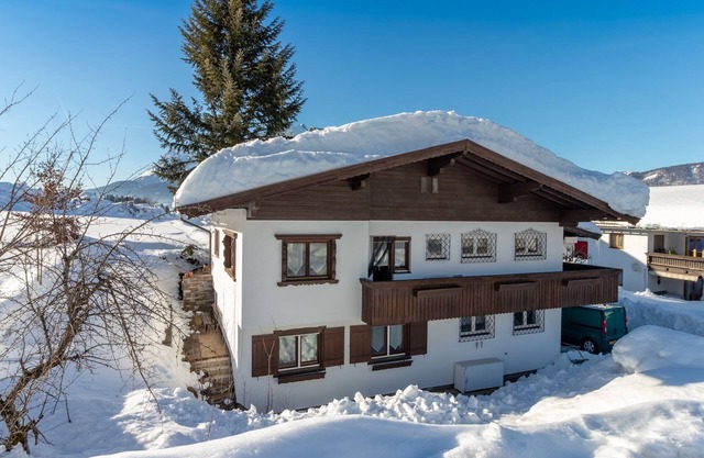 Spacious holiday home near the ski area