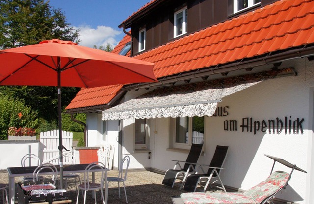 Spacious holiday apartment, 110 m² + 60 m² sun terrace and Alpine views