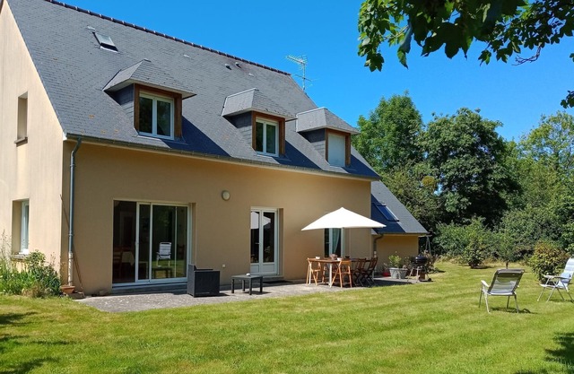 Spacious holiday home located in the heart of the bay of Mont St Michel.