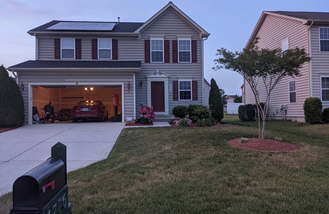 Spacious Home in the DC suburbs! 30 minutes from DC and the beach!