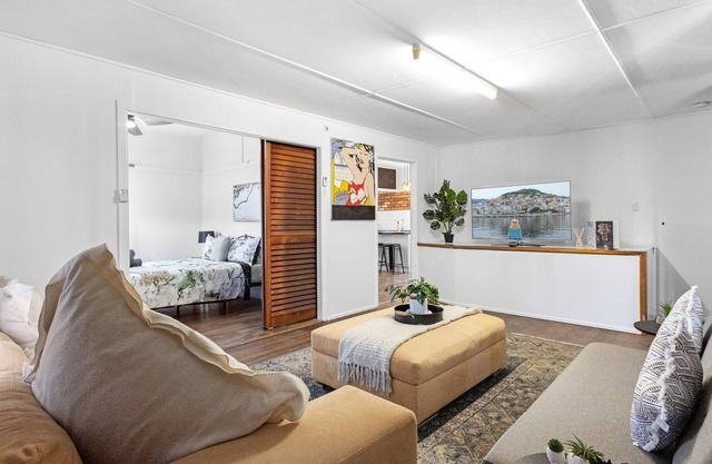 Spacious Home Near Urangan Beachfront