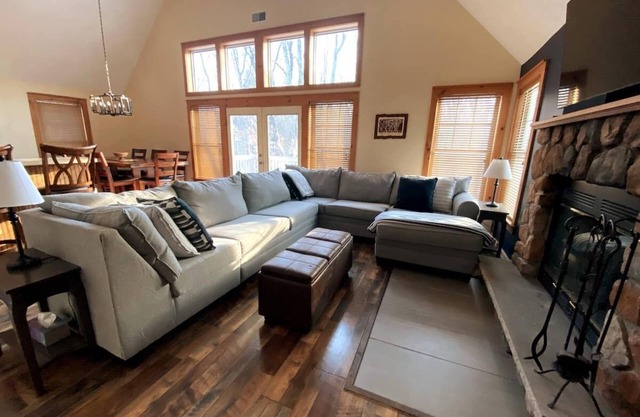 Spacious house at Camelback near water parks and ski lifts!