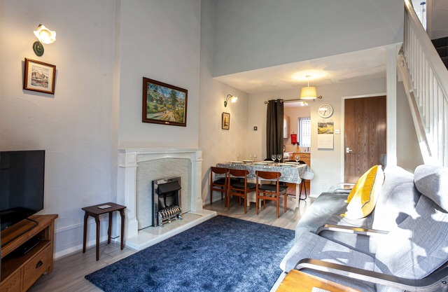 Spacious House in Sheffield Close to City Centre