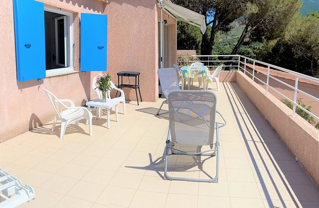 Spacious house with sea view - Large terrace - Golfe de Lava near Ajaccio