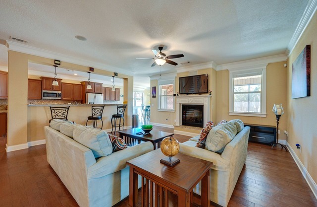 Spacious Kathleen Vacation Rental w/Fireplace
