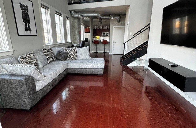 Spacious Loft @ Atlantic Station